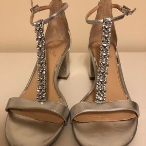 Jewel Badgley Mischka Lindsey Block Heel Silver